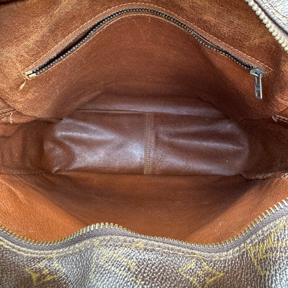 Authentic Louis Vuitton Saumur 36 Monogram Messenger Bag - Picture 10 of 10